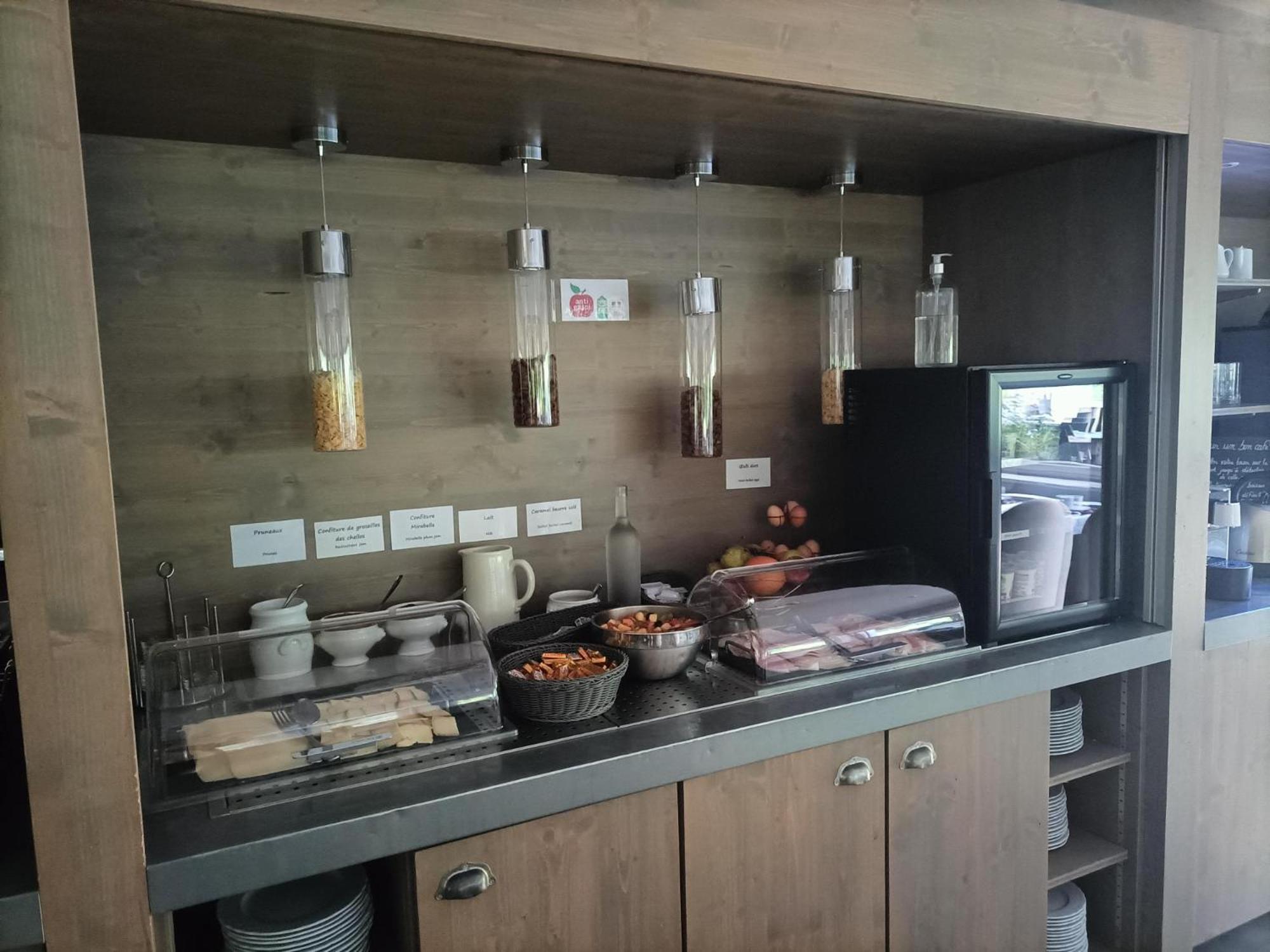 Logis La Residence Le Val-dʼAjol Esterno foto